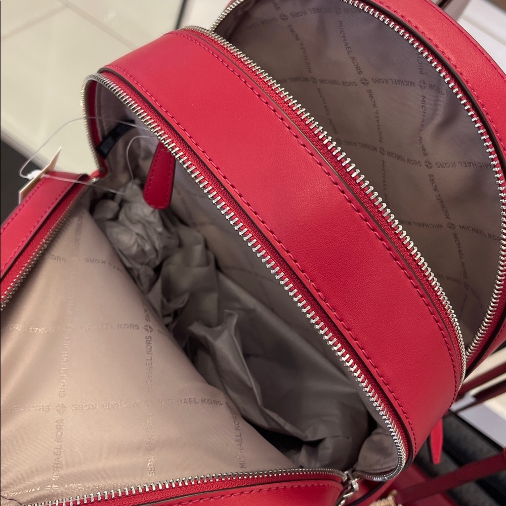 MICHAEL KORS Jaycee Md Zip Pocket Pebbled Leather Backpack
Dark Raspberry
NWT - Picture 10 of 16
